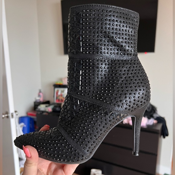 Andiamo Shoes - Andiamo booties. Selling super cute booties. Beautiful trendy sparkle